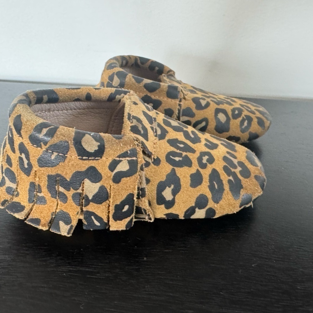 Monkey Feet Baby Shoes Moccasins leopard print sz 12-18 months - Picture 2 of 6
